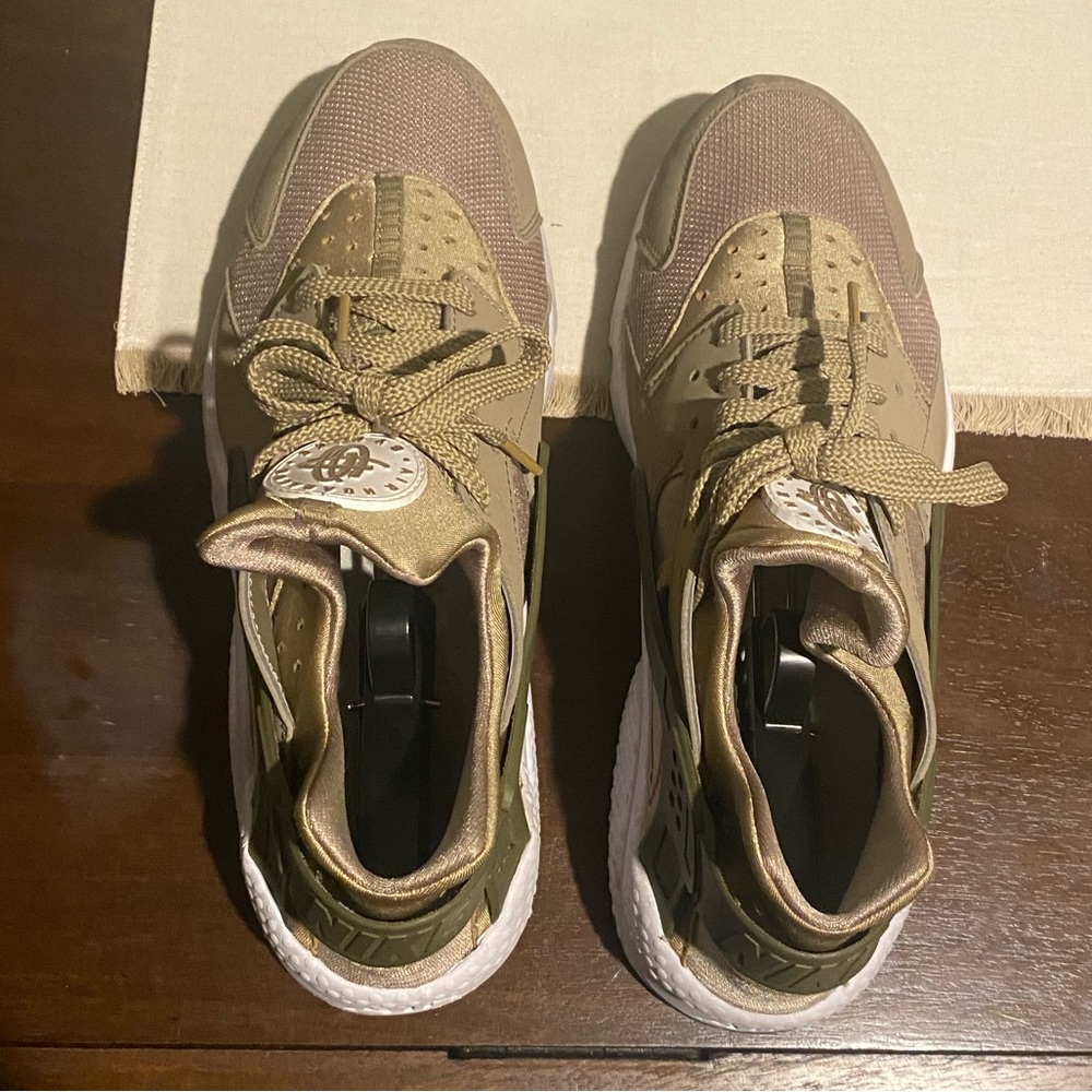 Nike Huarache Sneakers